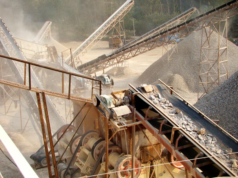 4 common crushing schemes in stone production line