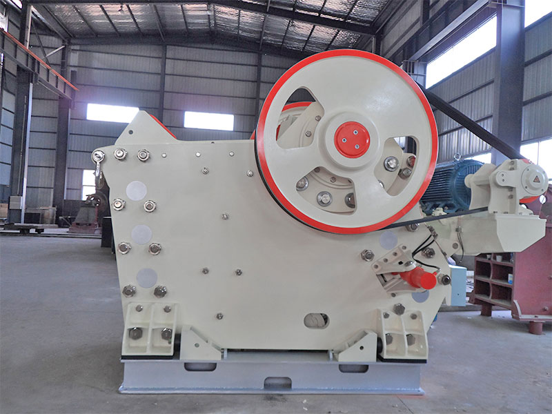 Explain the principle and advantages of jaw crusher crushing